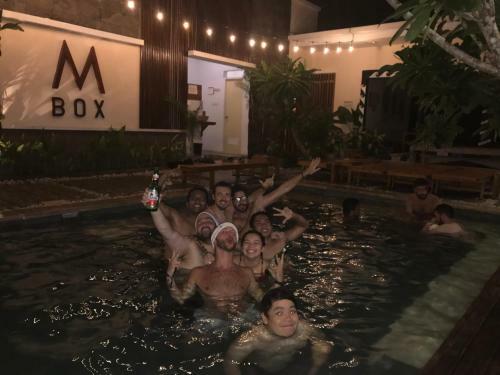 Albergue M Box Gili Trawangan