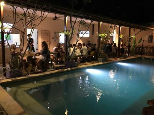 Albergue M Box Gili Trawangan