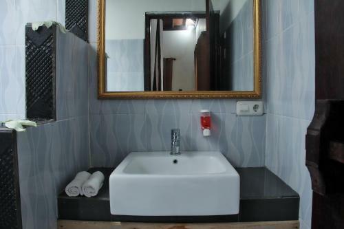 Hotel Banana Leaf Resort
