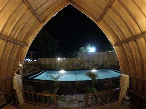 Bed & Breakfast Uki Village