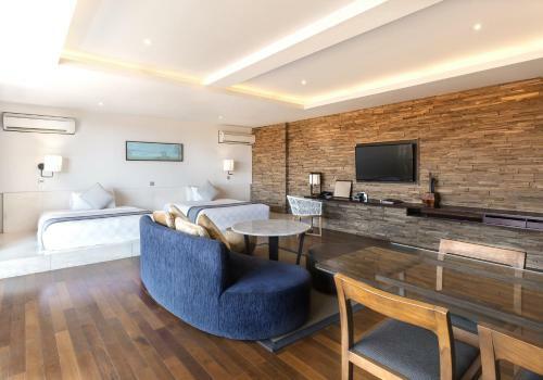 Suites By Watermark Hotel And Spa