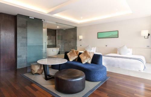 Suites By Watermark Hotel And Spa