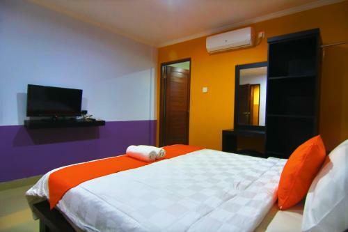 Hostal Deseruni Guest House