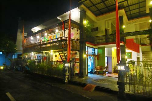 Hostal Deseruni Guest House