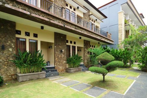 Hotel Pondok Jempiring Kuta Bali