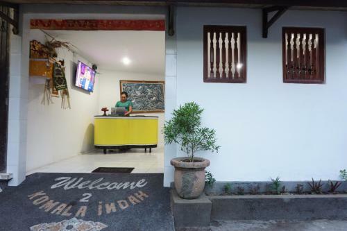 Hostal Komala Indah II Beach Inn