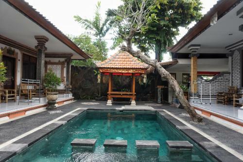Hostal Komala Indah II Beach Inn