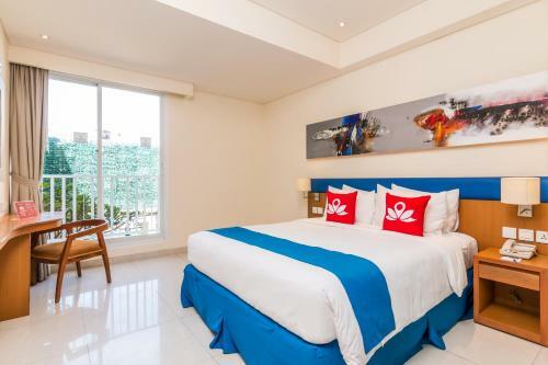 Hotel Zen Rooms Kuta Square Mall