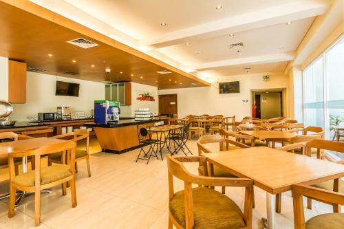 Hotel Zen Rooms Kuta Square Mall