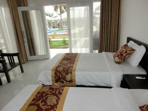 Lombok Holiday Hotel