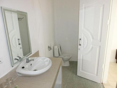 Lombok Holiday Hotel