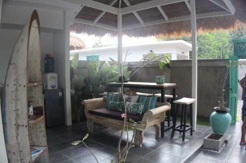 Mewali Villa's