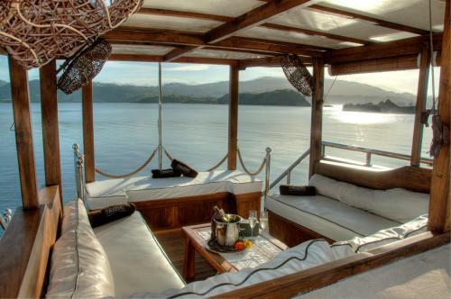 Madeinitaly The Boat