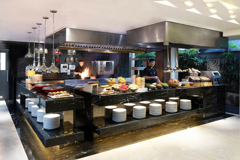 Hotel Fairfield By Marriott Bali Legian
