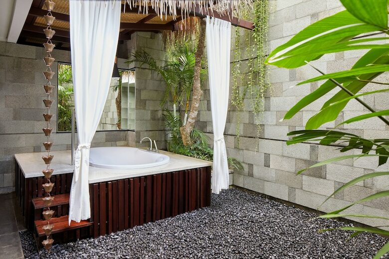 Hotel Fairfield By Marriott Bali Legian