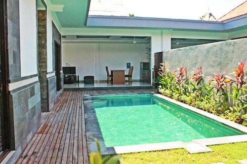 Wooden Luxury Villa