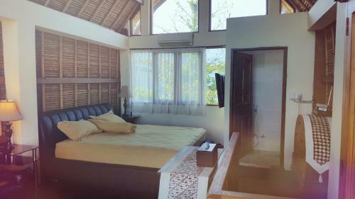 Wooden Luxury Villa