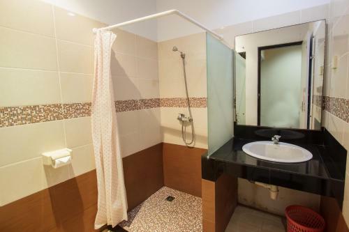 Hostal Sri Ratu Hotel