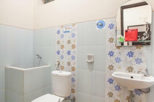 Hotel Reddoorz Near Basuki Rahmat