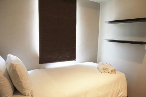 Deluxe And Comfortable 2br The Springlake Summarecon Apartment By Travelio