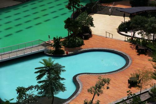 Deluxe And Comfortable 2br The Springlake Summarecon Apartment By Travelio