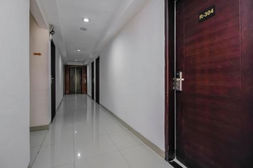 Hostal Reddoorz Plus Near Galaxy Bekasi