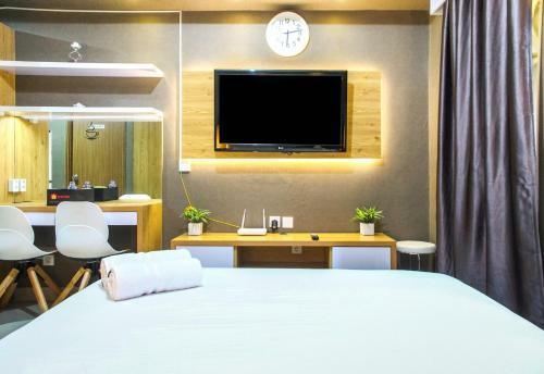 Modern & City View Studio The Oasis Apartment By Travelio