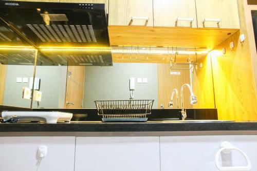 Modern & City View Studio The Oasis Apartment By Travelio