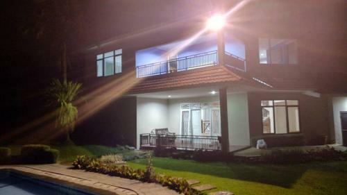 Villa Anni'mah Tapos