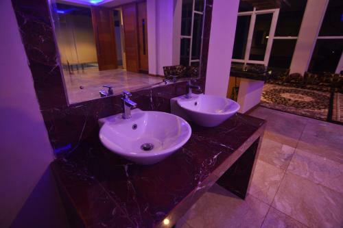 Villa Lexus 4