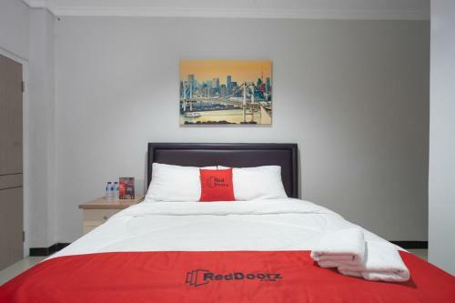 Hostal Reddoorz Near Botani Square Mall