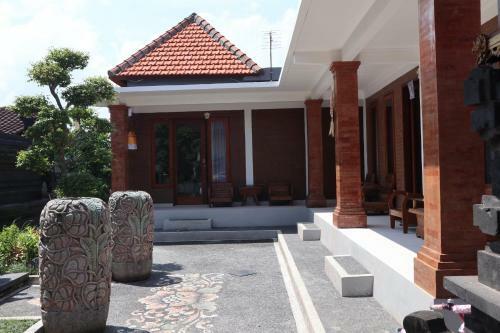 Hostal Gangga Guest House