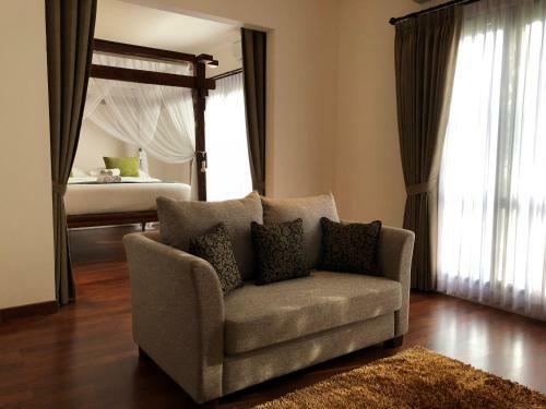 Umpadhi Hotel
