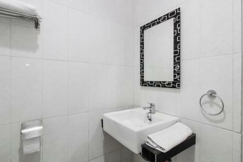 Hotel Reddoorz Near Gua Sunyaragi