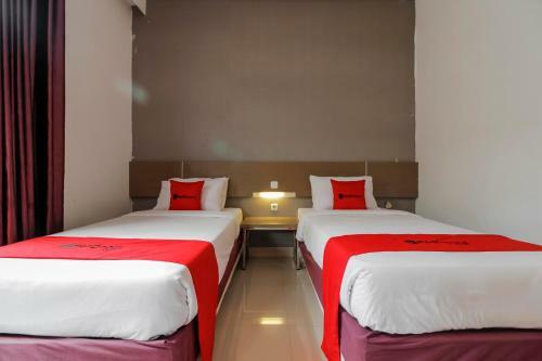 Hotel Reddoorz Near Gua Sunyaragi