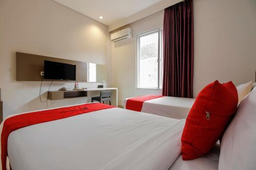 Hotel Reddoorz Near Gua Sunyaragi