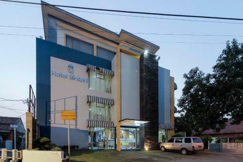 Hotel Reddoorz Plus @ Tuparev Cirebon