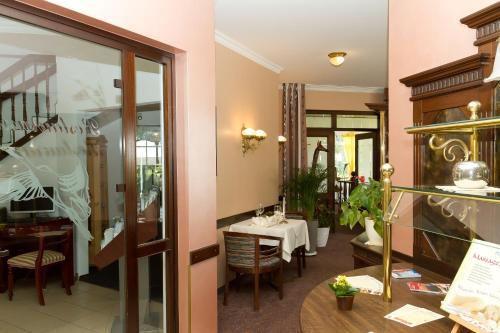 Hotel-marks-garni