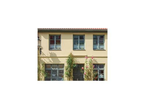 Three-bedroom Apartment In Wismar