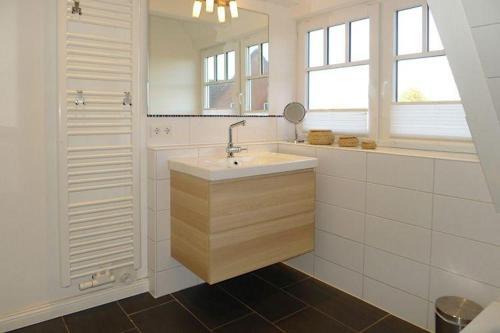 Haus-tomke-305021