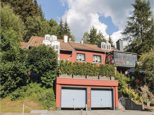 Two-bedroom Apartment In Warmensteinach