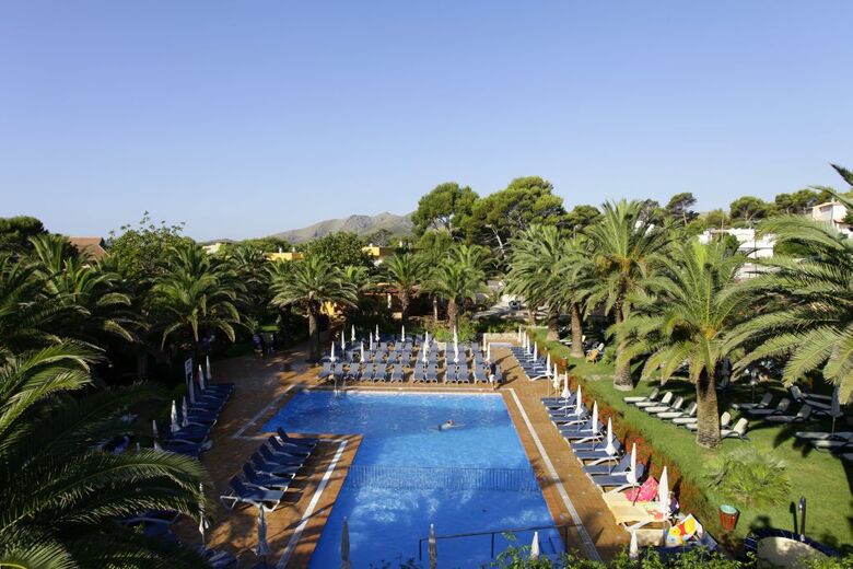 Aparthotel Zafiro Cala Mesquida