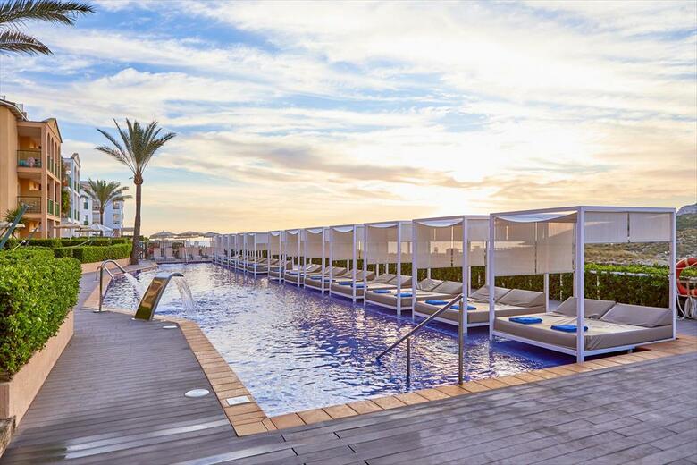 Aparthotel Zafiro Cala Mesquida