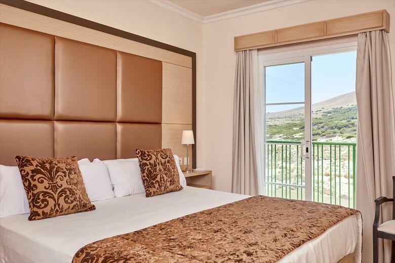 Aparthotel Zafiro Cala Mesquida