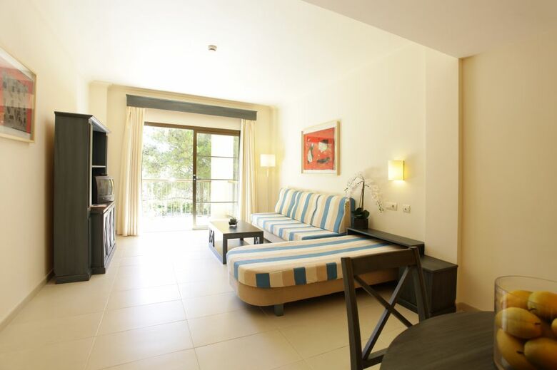 Aparthotel Zafiro Cala Mesquida