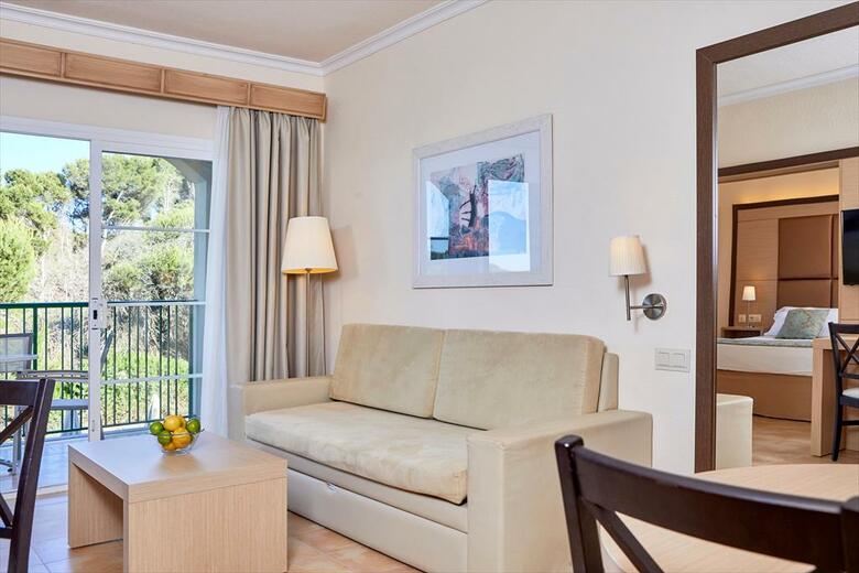 Aparthotel Zafiro Cala Mesquida