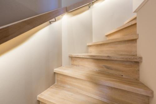 Stran H�s 1