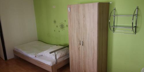 Ab Apartment 19