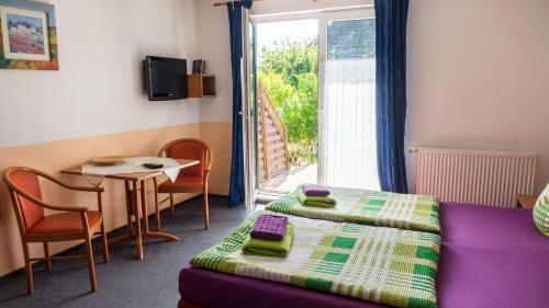 Hostal Pension Elmenhorst