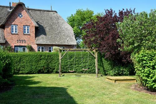 Doerpstrat 93a _ Reetgedecktes Url